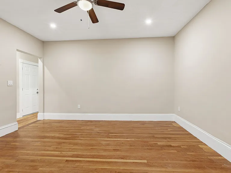 43 Lonsdale St #2 — Photo 31