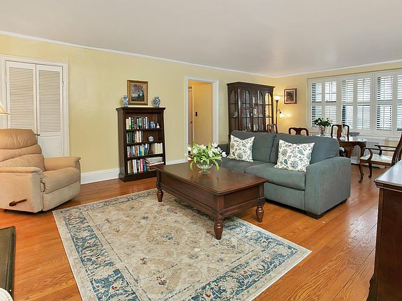 4th image of 1273 North Ave #9-1A