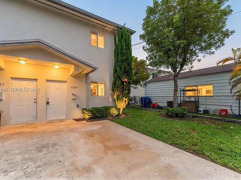 1029 SW 11th Ave — Photo 48