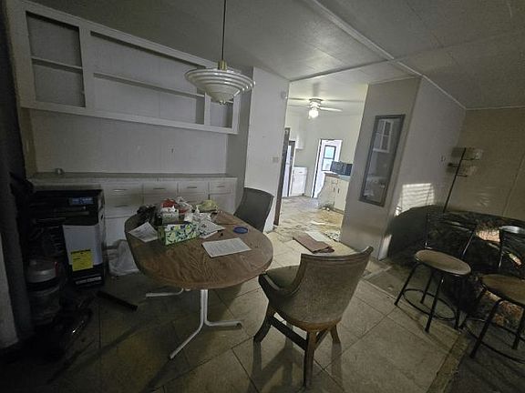 4th image of 2038 Palm St Space 61