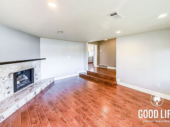 3rd image of 1031 Emelita St