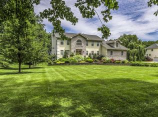 29 S Elmwood Rd, Marlton, NJ 08053