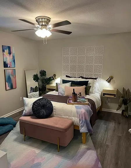Riverwalk Apartment Homes — Photo 10