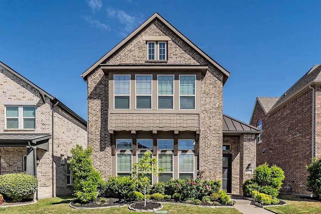 4 bed, 3.5 bath, 3091 sqft, $4,650 — Photo 1