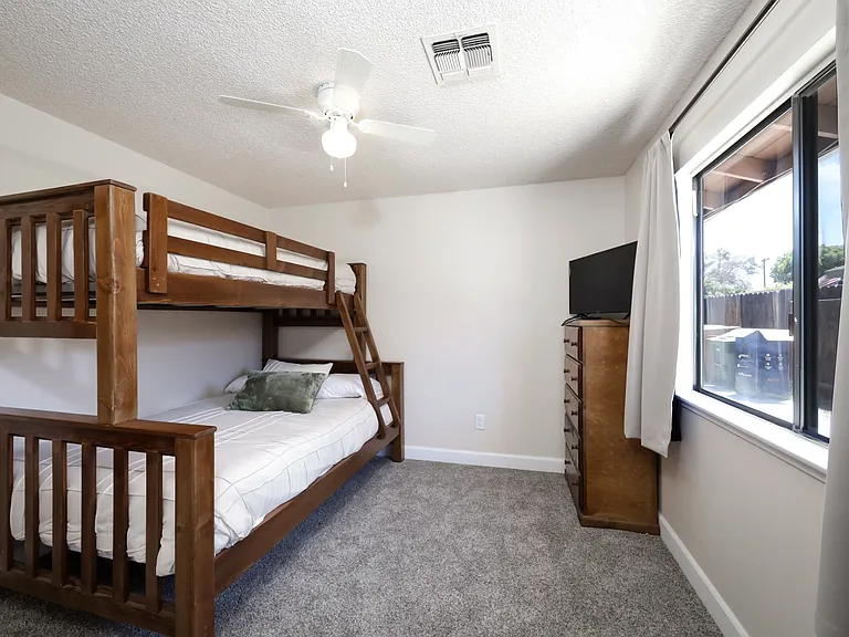 4304 Milo Ave — Photo 29