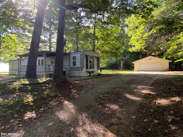 5899 Sand Rd, Caseville, MI 48725