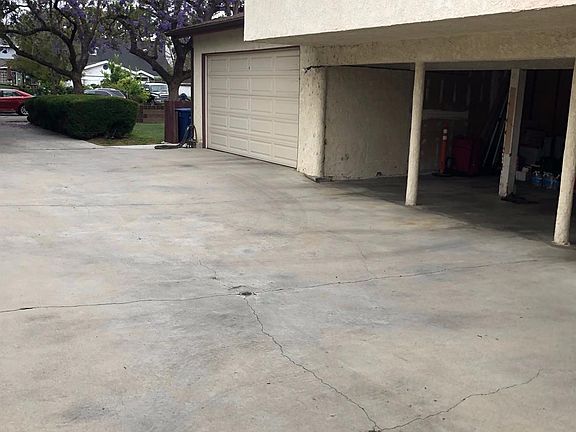 4th image of 842 N Screenland Dr