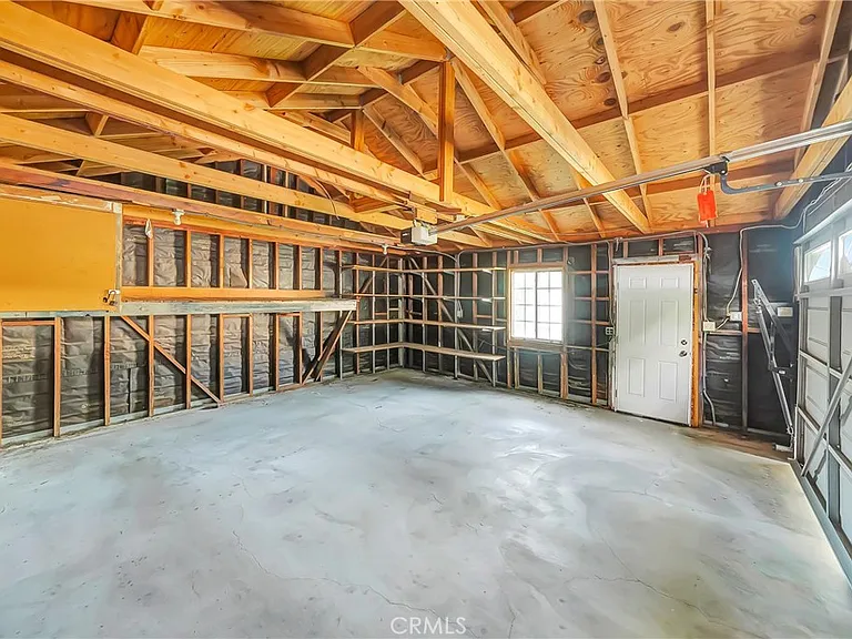 22907 Leonora Dr — Photo 33
