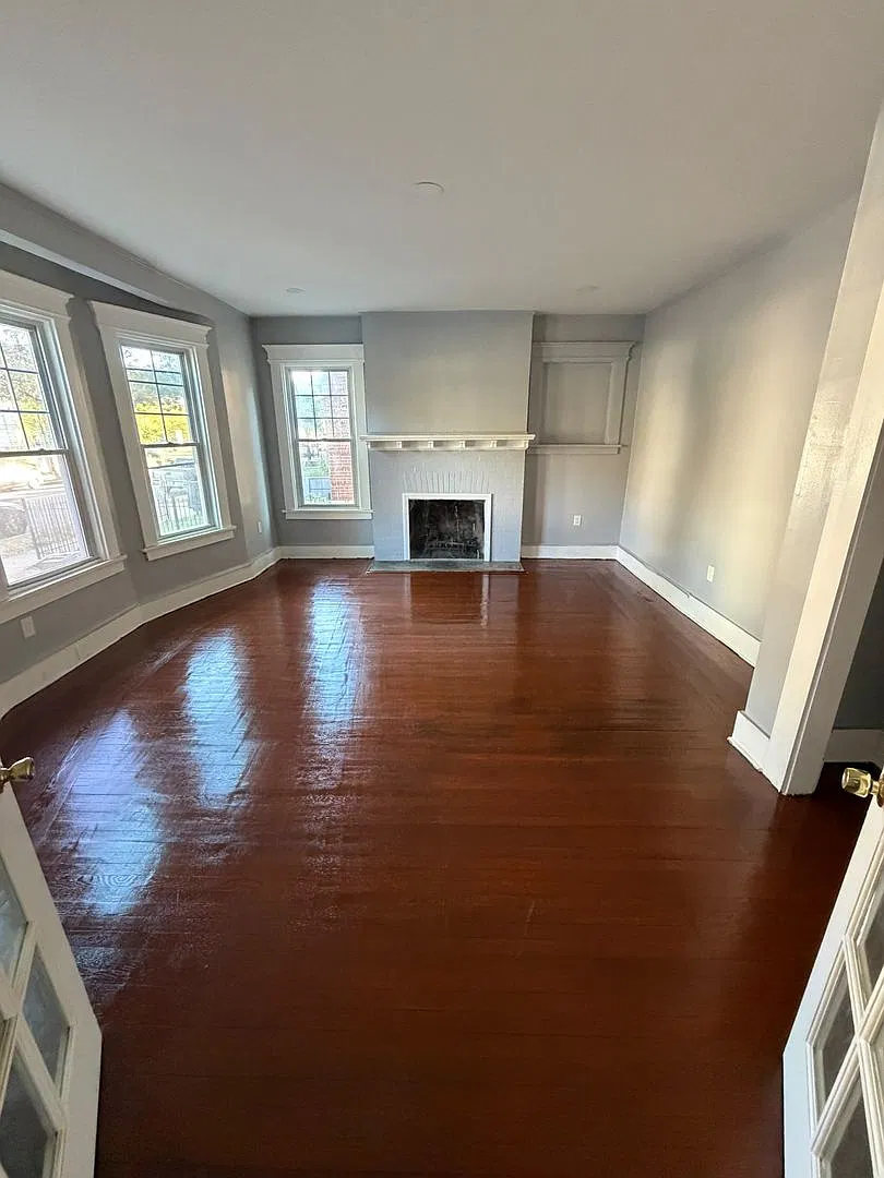 304 Winthrop — Photo 4