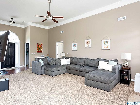 4th image of 144 Danika Dr