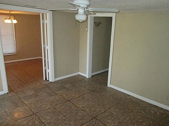 3rd image of 1174 Eugene Ave