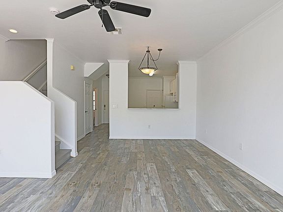 2nd image of 3629 Pine Oak Cir APT 102