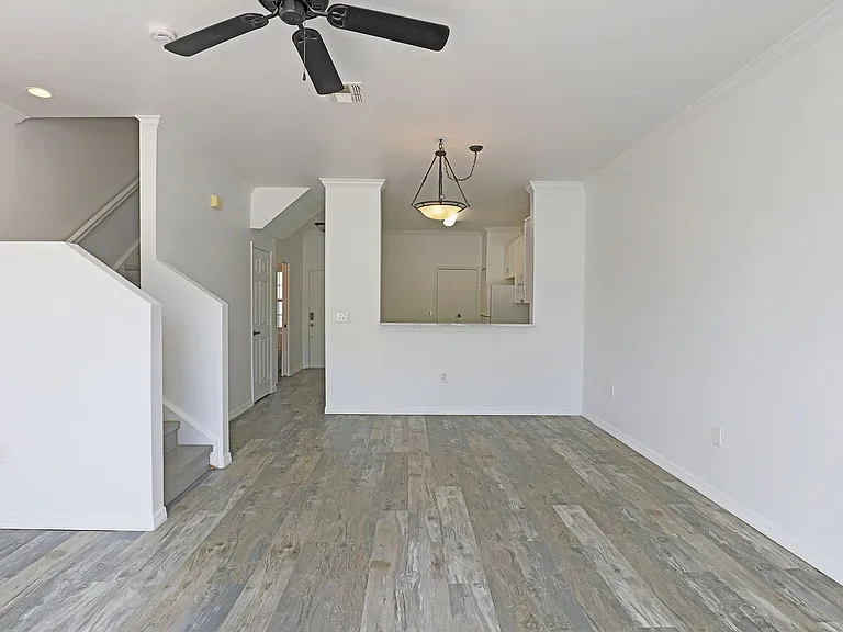 3629 Pine Oak Cir #102 — Photo 2
