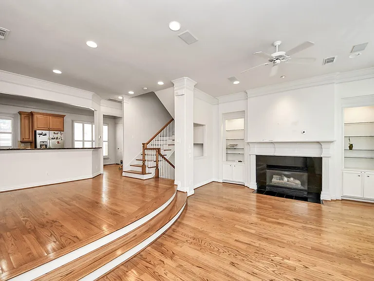 1912 Greenwich Place Dr — Photo 7