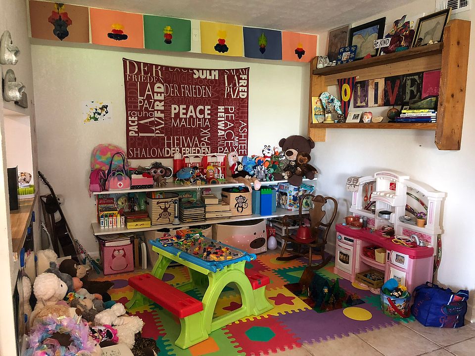 2nd image of 604 Gardens Dr APT 104