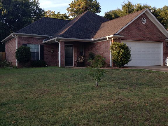 2nd image of 402 Husky Dr