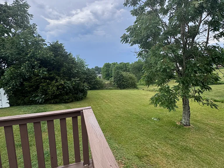 3570 Castlebrooke Ln — Photo 4