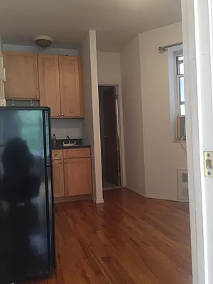 Rented by Waverly Realty Associates | media 34