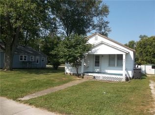 321 S Main St, Findlay, IL 62534