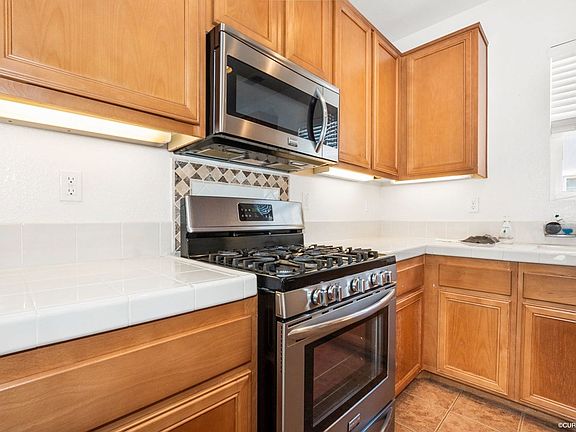 5th image of 766 Broadway Unit 37