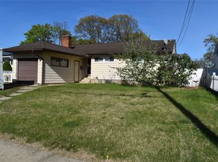 205 1st Ave, Massapequa Park, NY 11762
