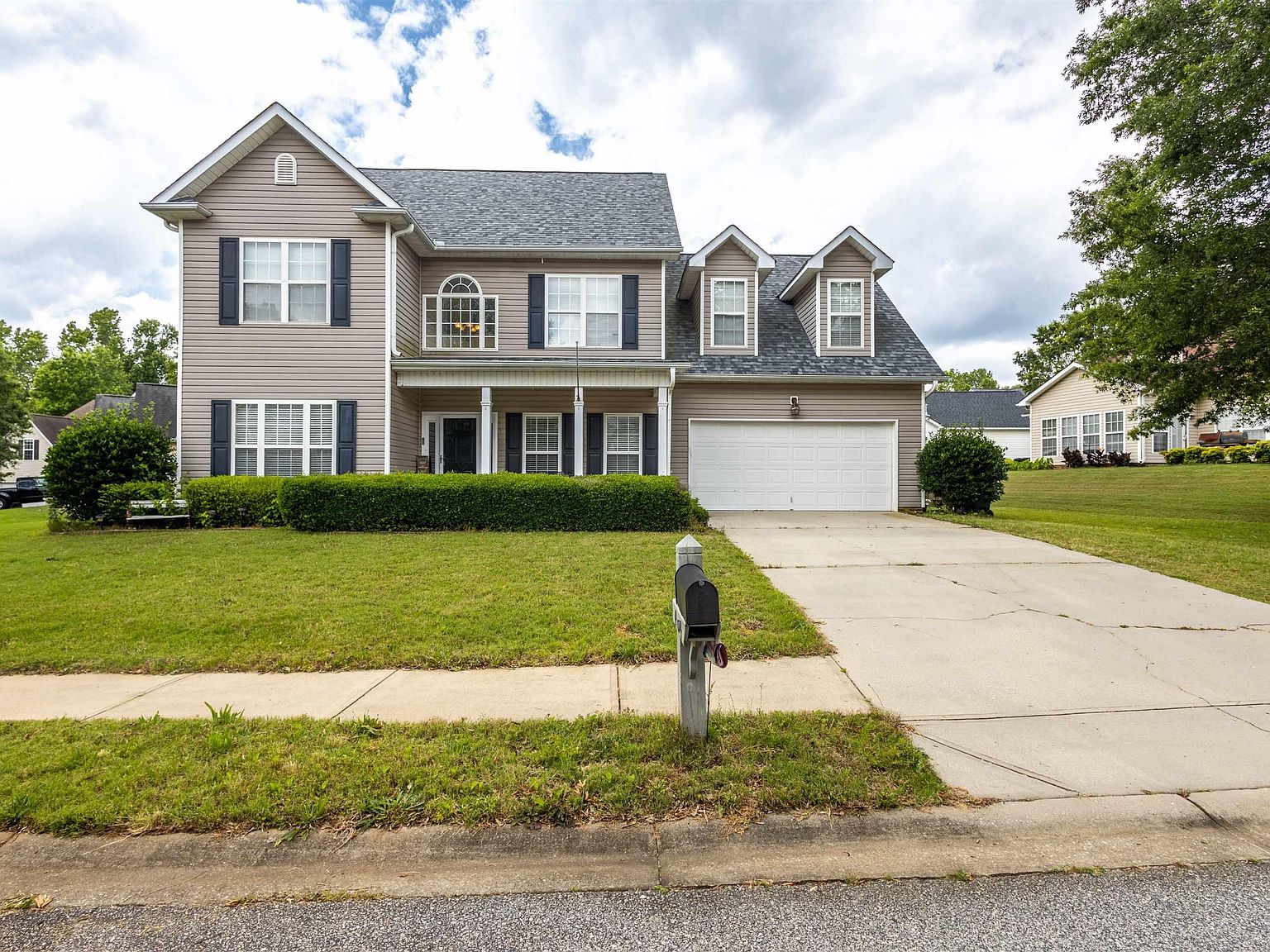 904 Morning Mist Ln, Simpsonville, SC 29680 Zillow