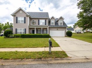 904 Morning Mist Ln, Simpsonville, SC 29680