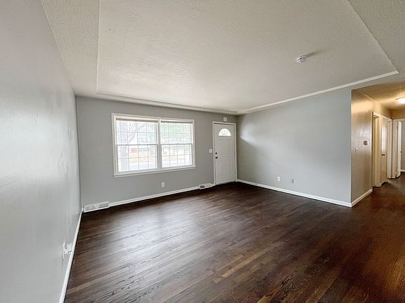 3rd image of 13210 Craig Ave