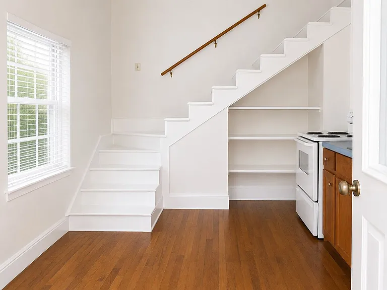 6 Monument Dr — Photo 2