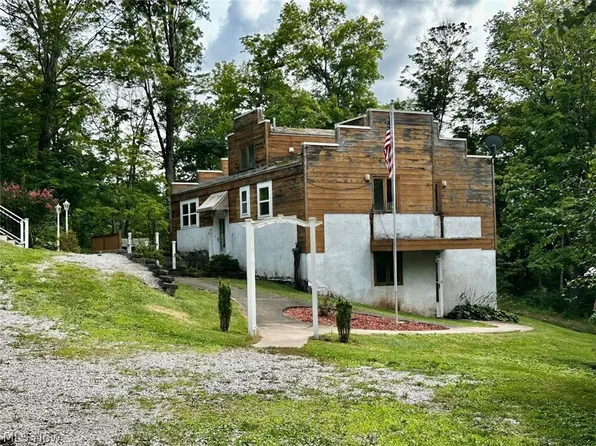 1785 Mitchells Ln, Marietta, OH 45750