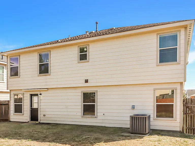 19811 Breezy Cove Ct — Photo 16