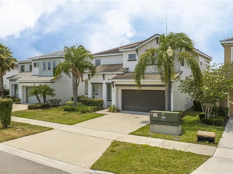 280 Ballo Dr — Photo 3
