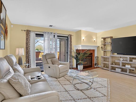4th image of 109 Peppermill Ln