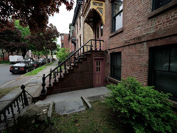 5th image of 4 Grand St #1