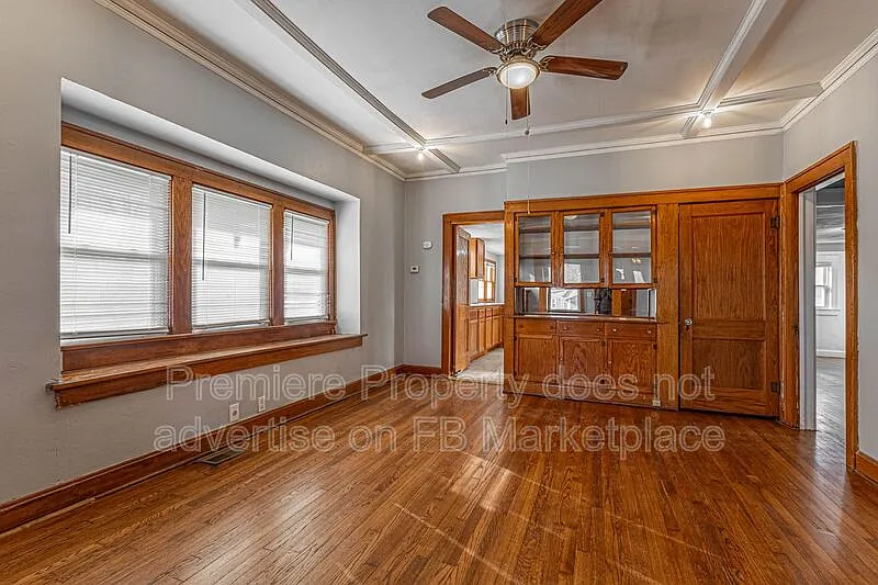 3 bed, 1.0 bath, 1972 sqft, $1,295 — Photo 4