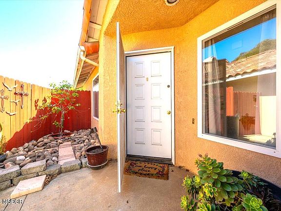 3rd image of 444 E Calle Bonita