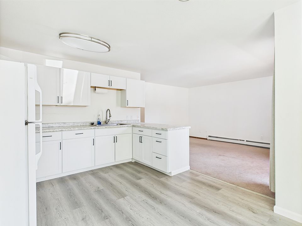 1st image of 706 Ouida Way APT 4