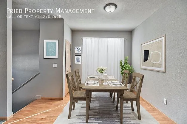 803 Woodson Ct — Photo 4