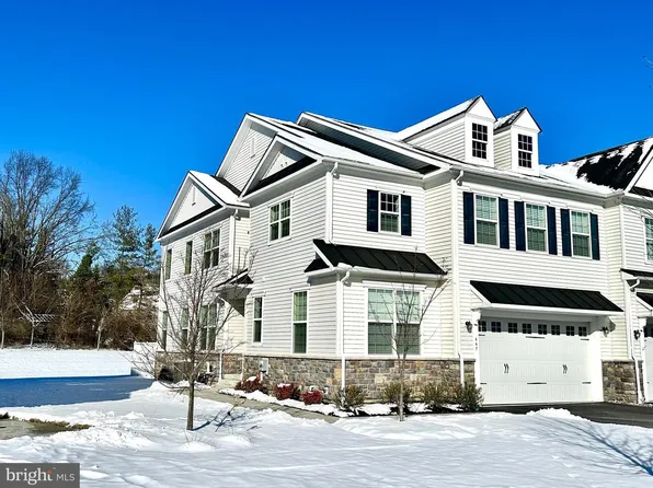 447 Lee Pl, Exton, PA 19341