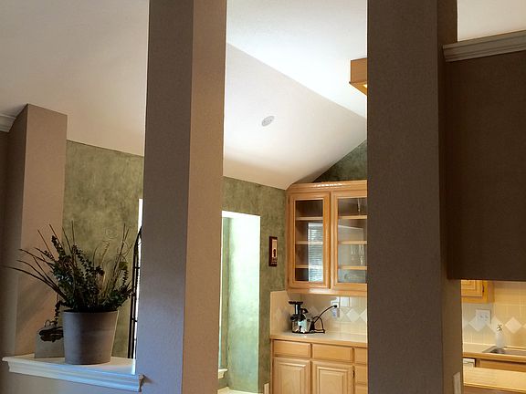 4th image of 605 Turtledove Ln
