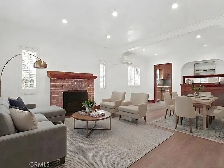 236 W Arbor Vitae St — Photo 12