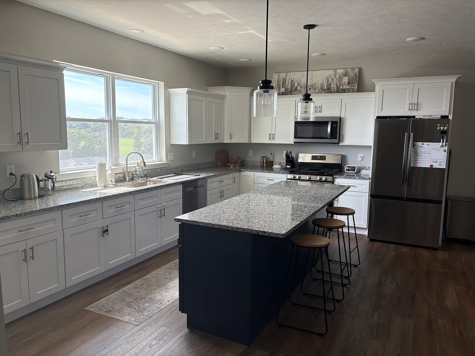 3 bed, 2.5 bath, 2230 sqft, $3,000 — Photo 2