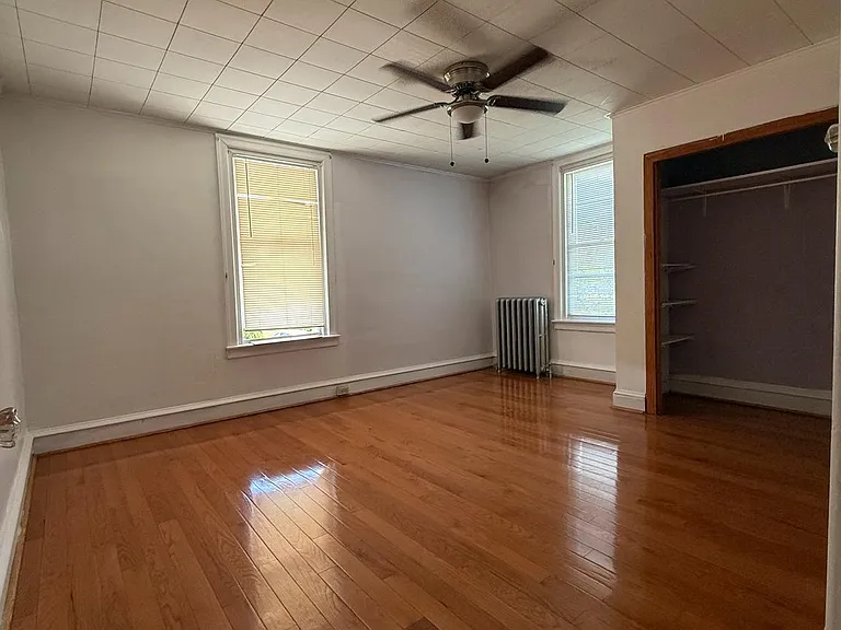 300 Devereaux Ave — Photo 4