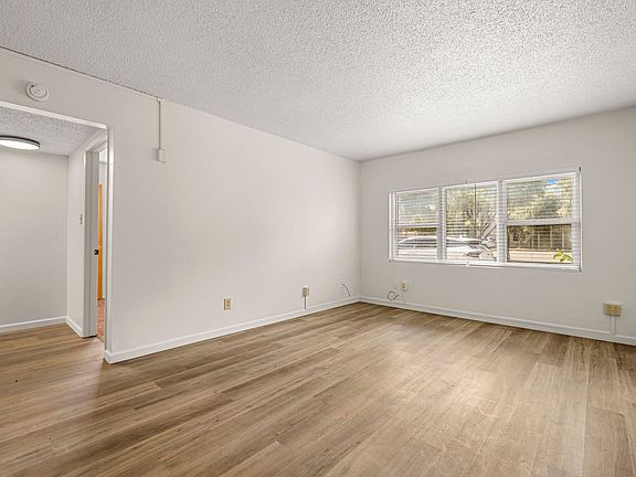 4th image of 4229 Boone Ln APT 9