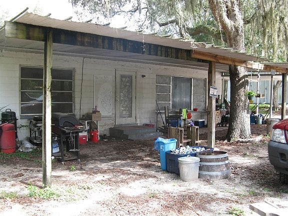 3rd image of 8650 S Florida Ave