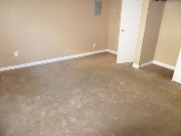 4th image of 2141 N 113th St #201