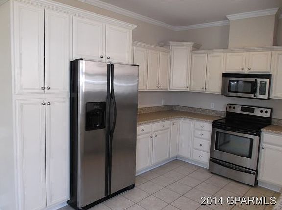 2nd image of 1031 Dearborn Ct