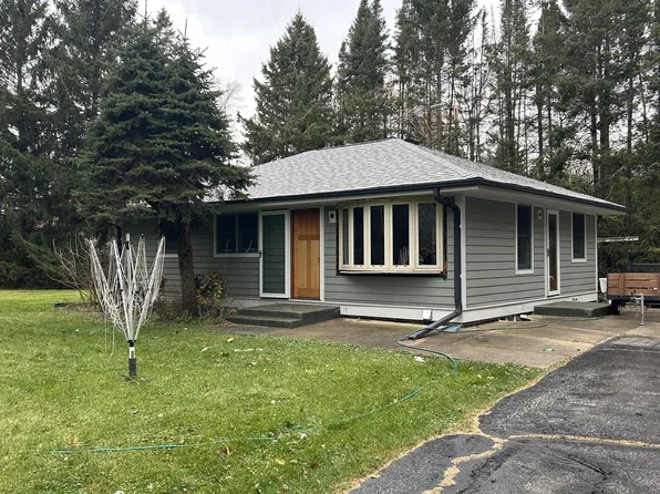 21310 West Woodland DRIVE, New Berlin, WI 53146