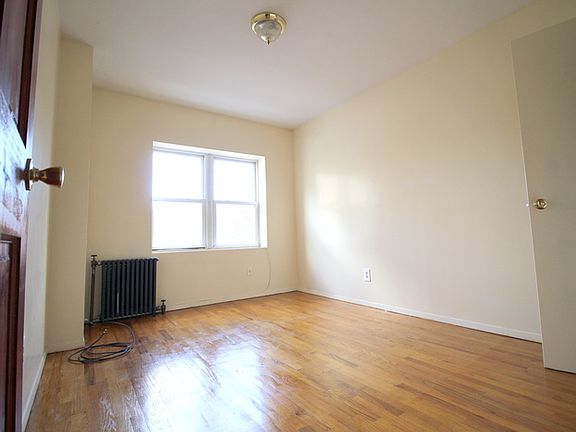 5th image of 546 Saint Marks Ave APT 4