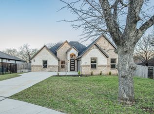 1617 Sea Breeze Ct, Azle, TX 76020